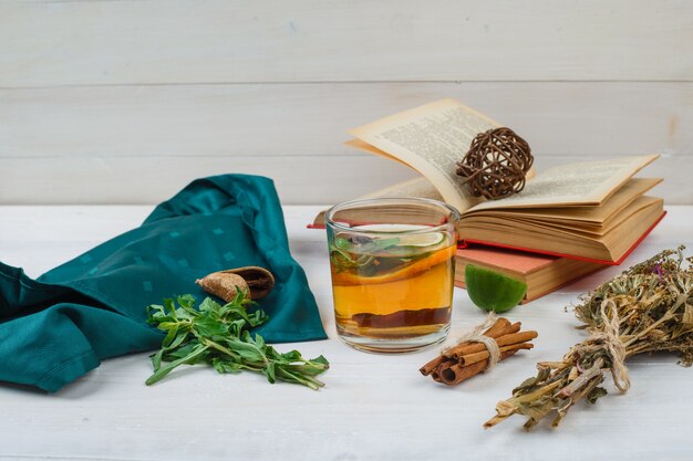 Jak naturalne suplementy diety mogą wspierać równowagę emocjonalną i fizyczną?